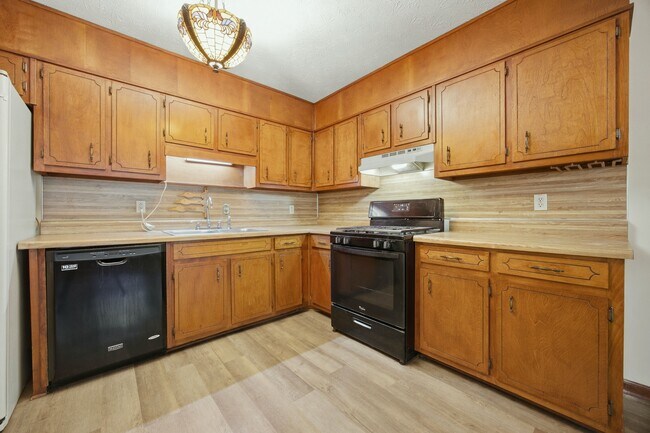 Photo - 1701 Rose Garden Ln