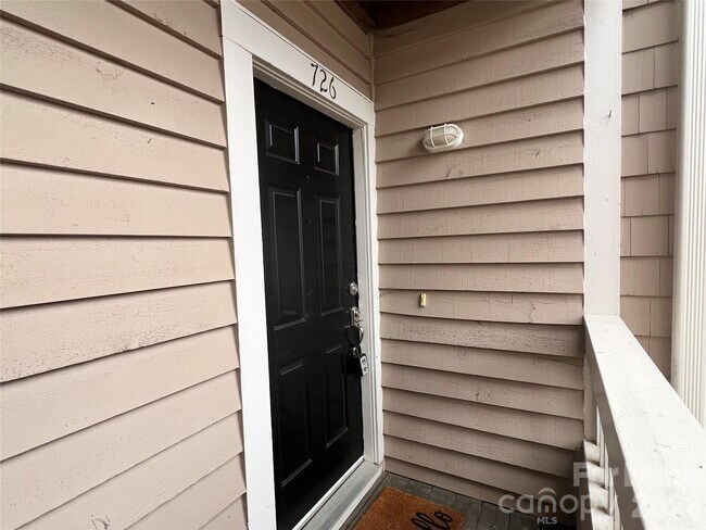 Photo - 726 Southwest Dr