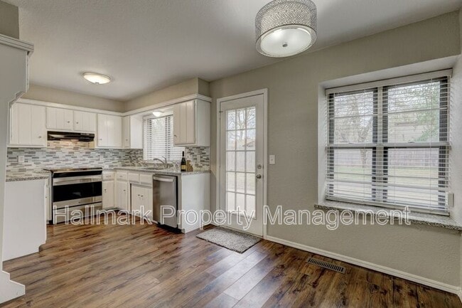 Building Photo - 816 N Briarcliff Dr Rental