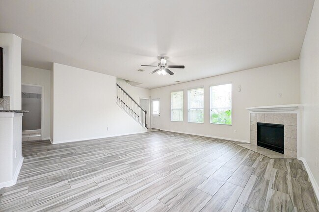 Photo - 10914 Chestnut Path Way