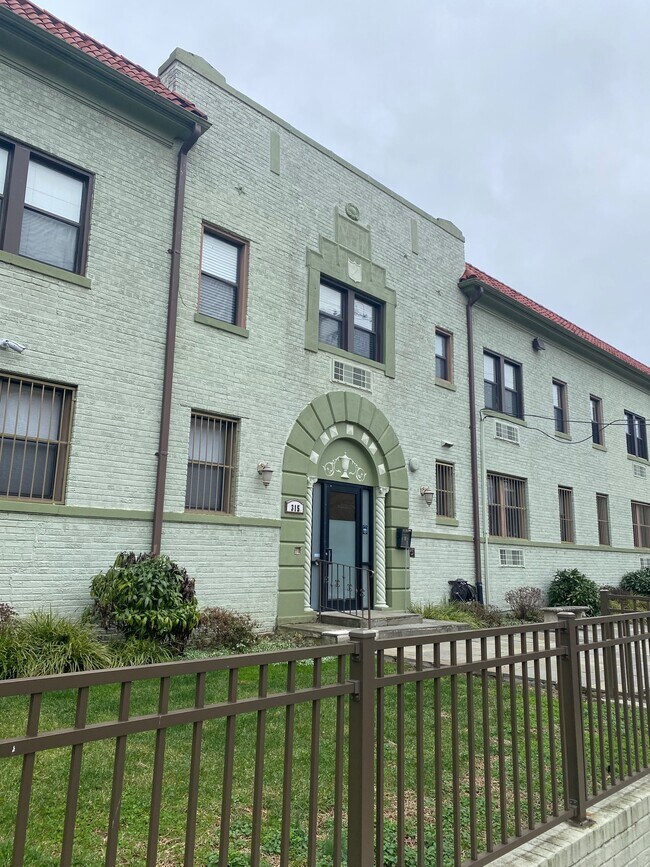 Photo - 315 Evarts St NE Unit 102