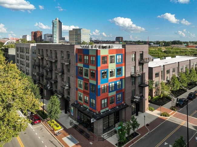 Building Photo - 401 W Rich St Rental