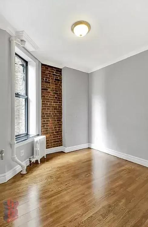 Photo - 248 Mott St Unidad 3R