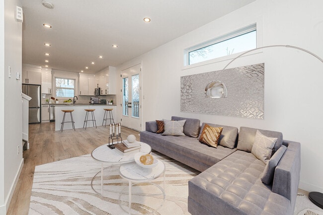 Building Photo - 10300-10129 129 Ave NW Unit A