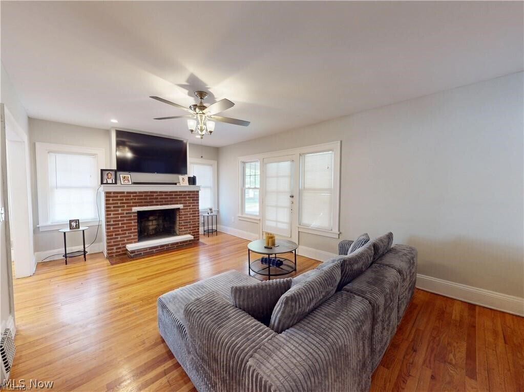 Photo - 3423 Beechwood Ave