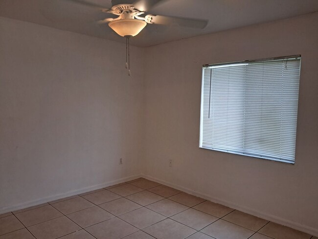 Photo - 4868 Golfview Blvd Unit 4868 Golfview Blvd