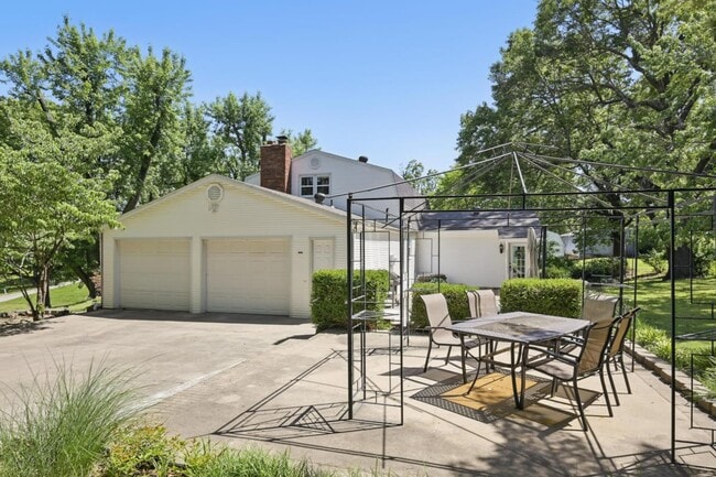 Photo - 1306 Marion Dr