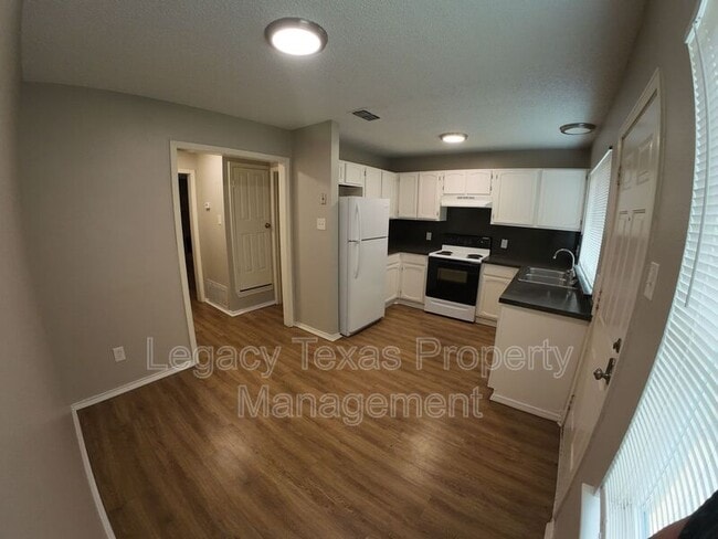 Photo - 1607 Sun Valley Dr Unit Apt B