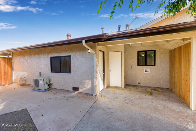 Building Photo - 618 Boulder St Rental