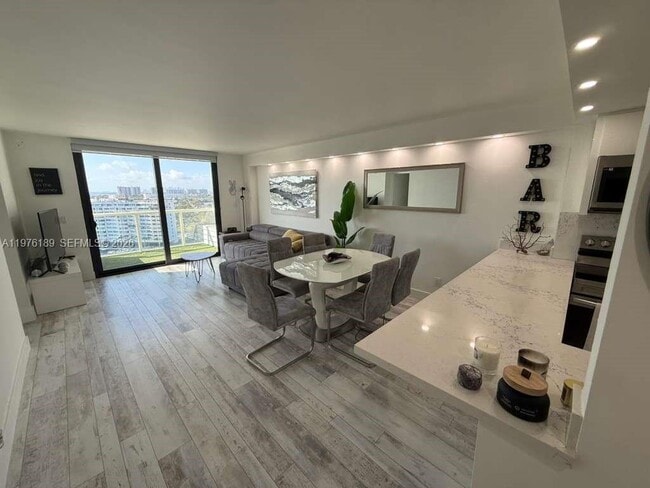 Building Photo - 13499 Biscayne Blvd Unit 1414