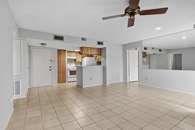 Photo - 3919 Fairmont Pkwy Unidad 148