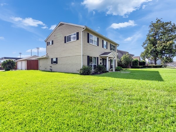 Photo - 2103 Longhorn Dr