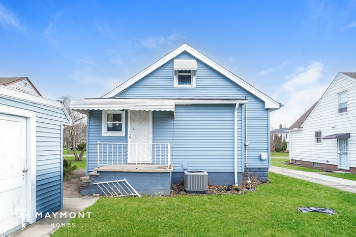 Photo - 21271 Nicholas Ave