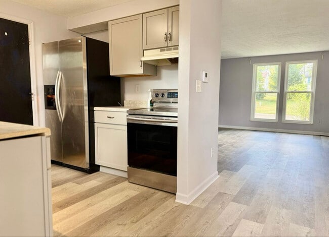 Photo - 1381 Firethorne Dr