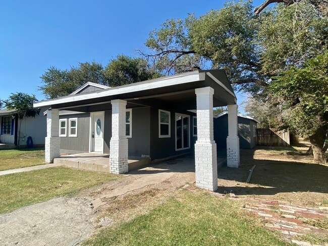 Photo - 3 Bed 2 Bath near Texas Tech Now Available!