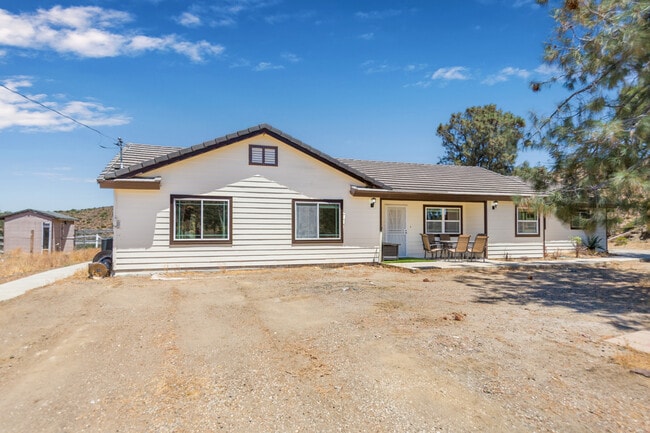 Photo - 6401 Hubbard Rd