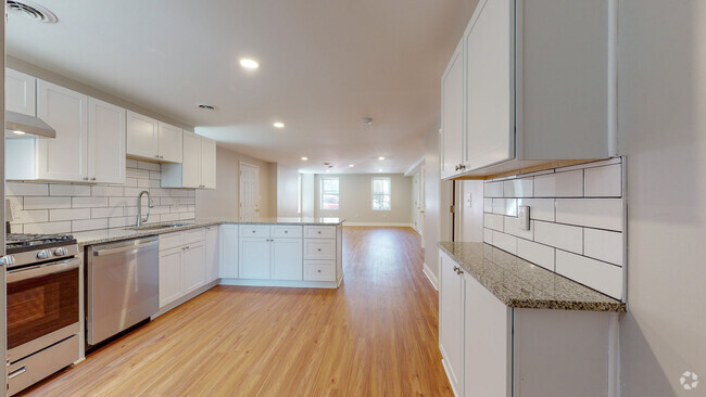 Building Photo - 2164 5th Ave Unit Apt 1F