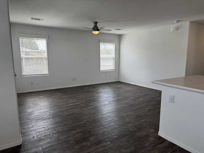 Photo - 1111 N Lamb Blvd