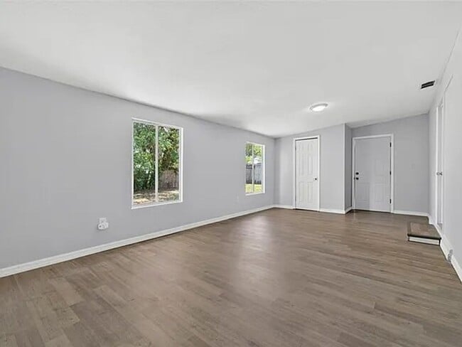 Photo - 2272 Kent Rd