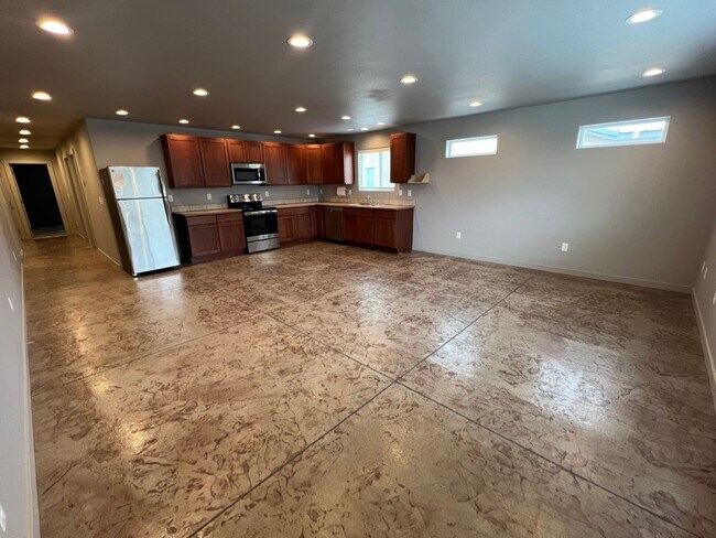 Photo - 511 F St NE Unidad A