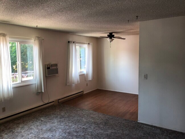 Photo - 1330 SE Lafayette St