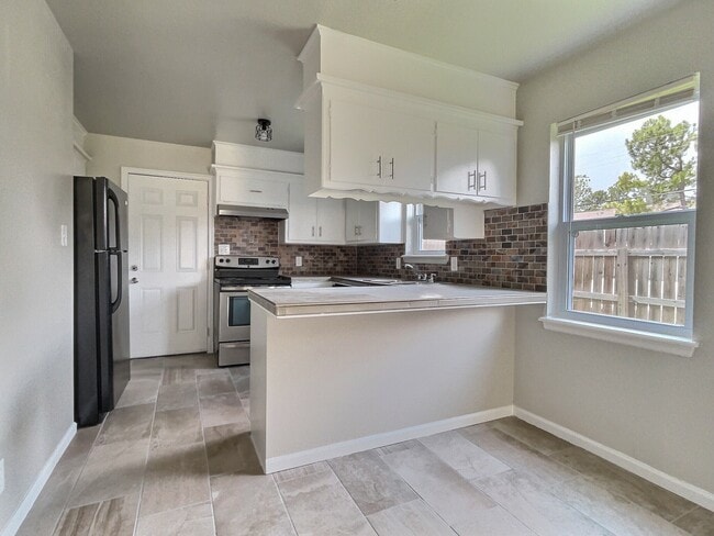 Photo - 6116 S Madison Plz Unit B