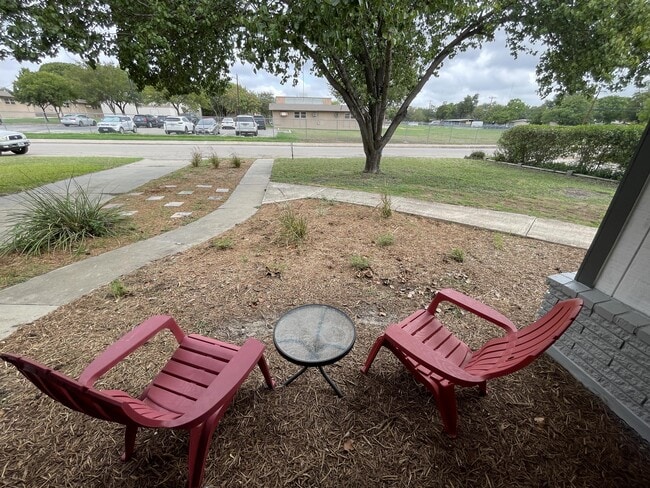 Photo - 258 Cresham Dr