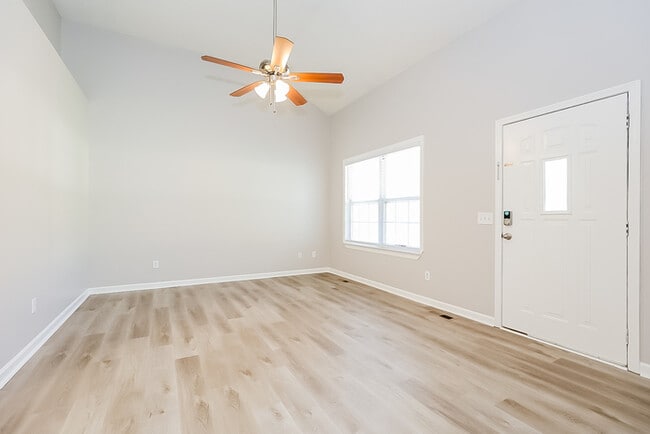 Photo - 1031 Heydel Cir