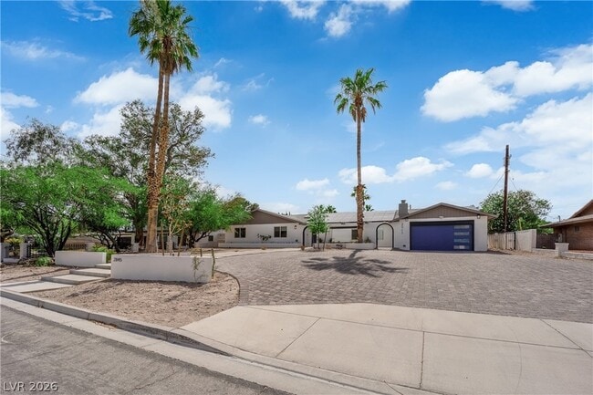 Photo - 2845 Rosanna St