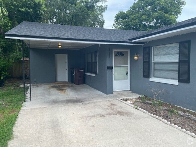 Building Photo - 2 Bedroom 2 Bath Duplex in Historic Downto... Rental