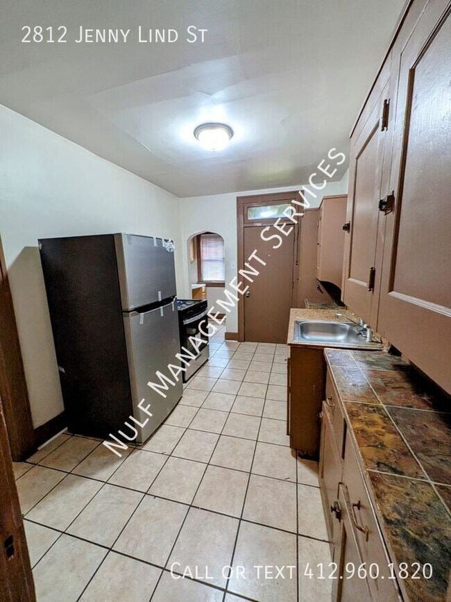 Photo - 2812 Jenny Lind St