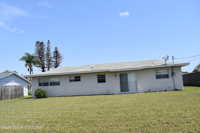 Photo - 3134 Edgewood Dr NE
