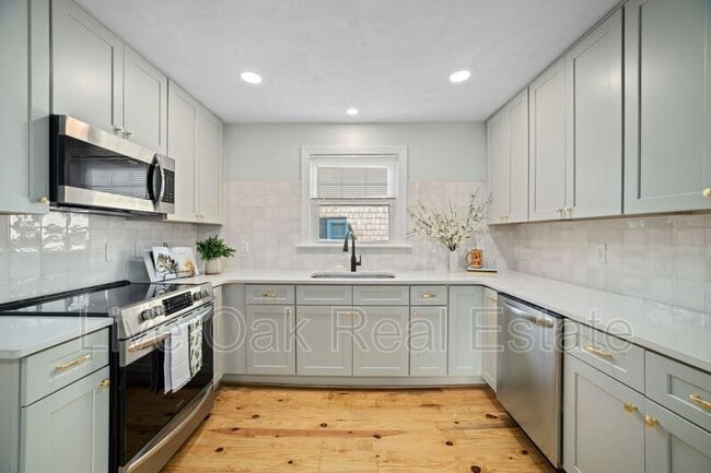 Photo - 7605 Atlantic Ave Unit B