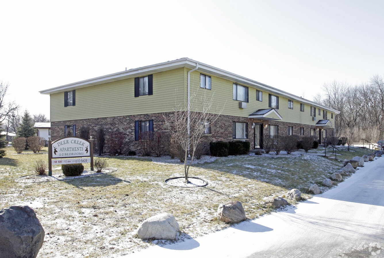 Deer Creek Apartments - Deer Creek Apartments