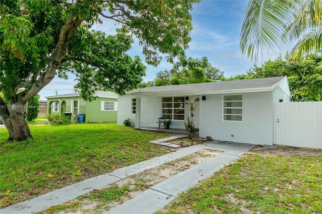 Photo - 310 NW 55th St House