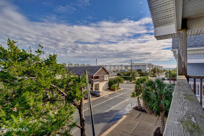 5 W Greensboro St Condo Unit B - Condo For Rent In Wrightsville Beach ...