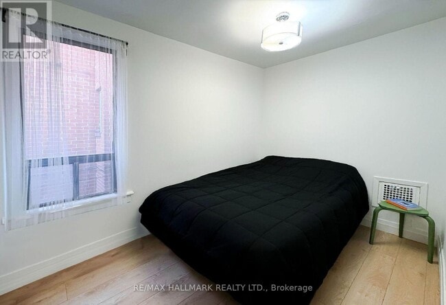 Photo - 77 Northcote Ave
