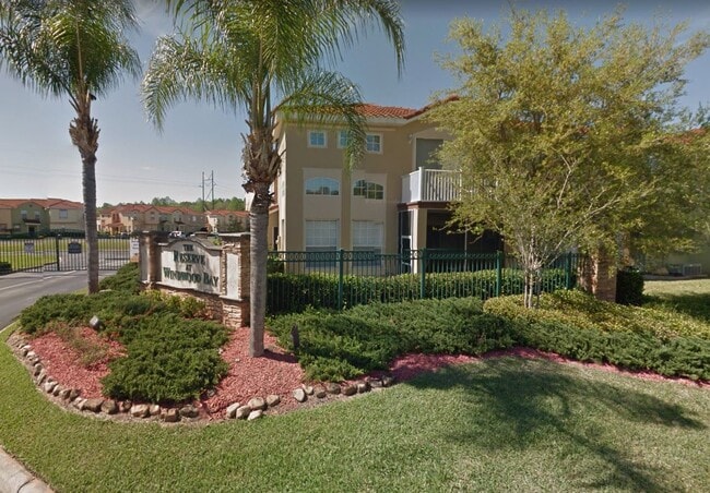 102 Monroe Cir