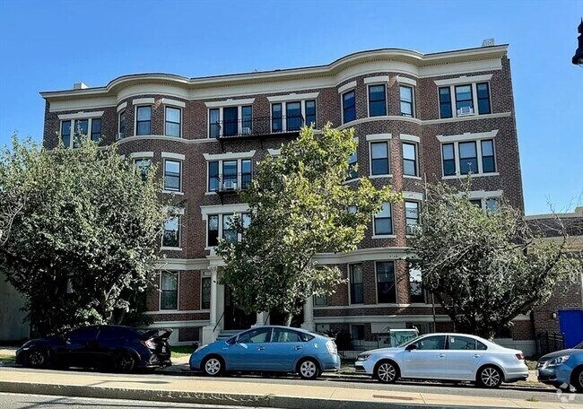 Building Photo - 1682 Commonwealth Ave Unit 3 Rental