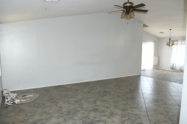 Photo - 13950 W Maui Ln