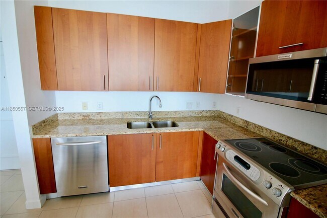 Photo - 1945 S Ocean Dr Unidad 707