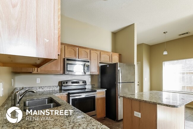 Photo - 1393 Marhill Cove