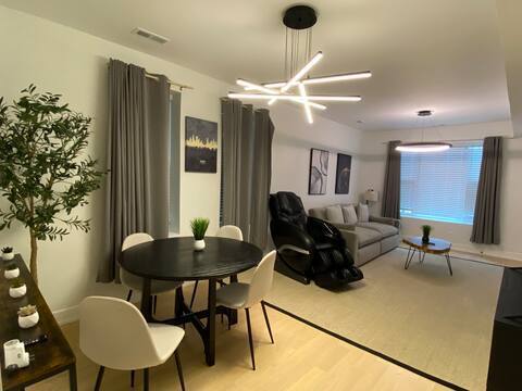 Photo - 2943 N Gresham Ave