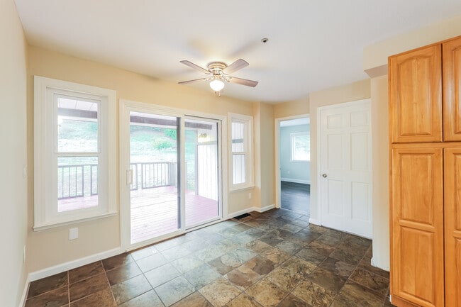 Photo - 105 Hampton Rd