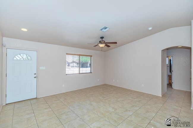 Photo - 11149 E 26th St