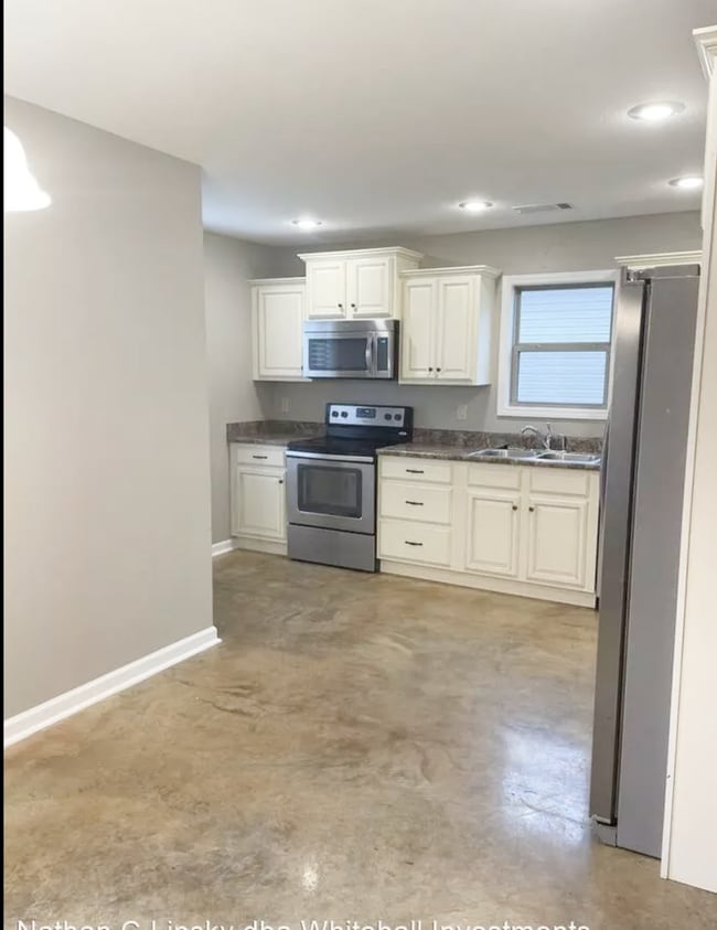 Photo - 4832 Wildwood Ln