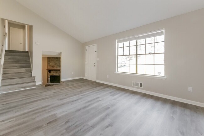 Photo - 6207 Radford Dr