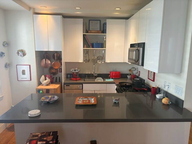 Photo - Furnished One Bedroom Condo near Union Square and the Financial District Unit 507