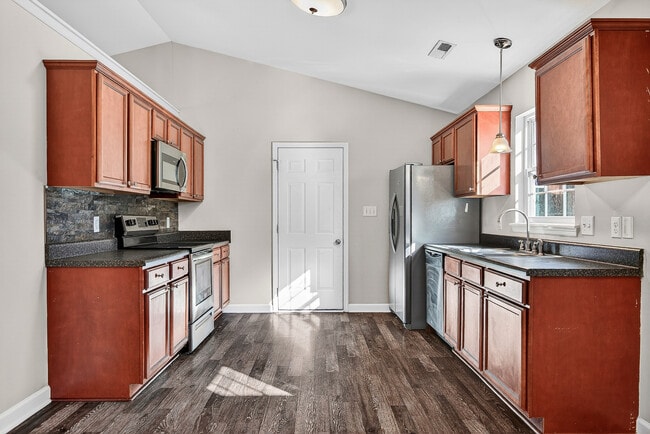 Photo - 130 Woodbury Farm Dr