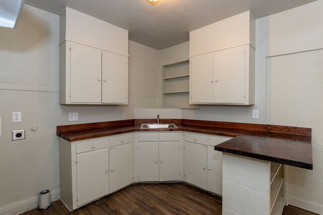 Photo - 1435 Magnolia St Unidad 1435 - B